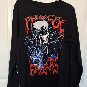 Black Long Sleeve Graphic Tee with Skeleton Design